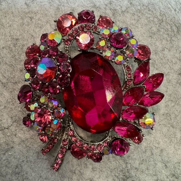 Vintage Ruby Rhinestone Brooch With Floral Design & Silver Tone AB rhinestones - Picture 2 of 8